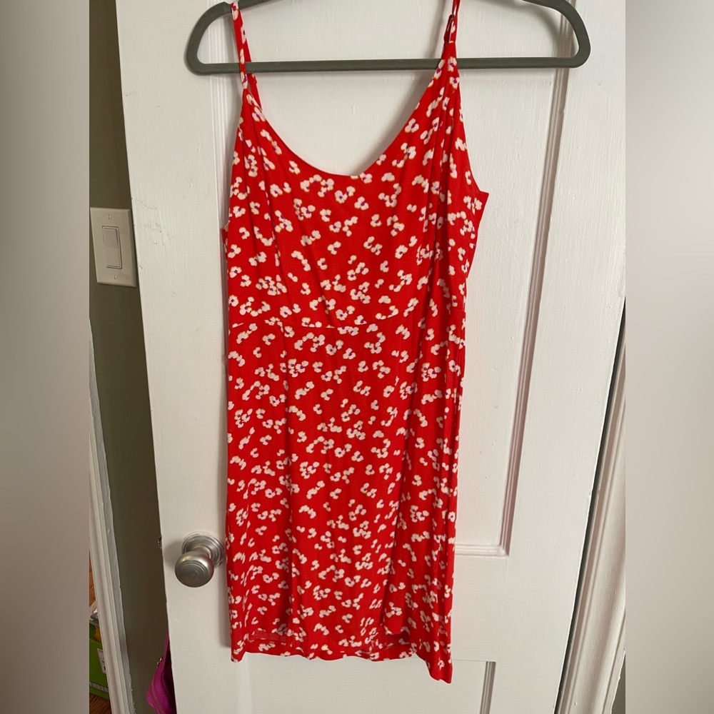 Lush red size small leopard dress with tie backs/ keyholes NWT